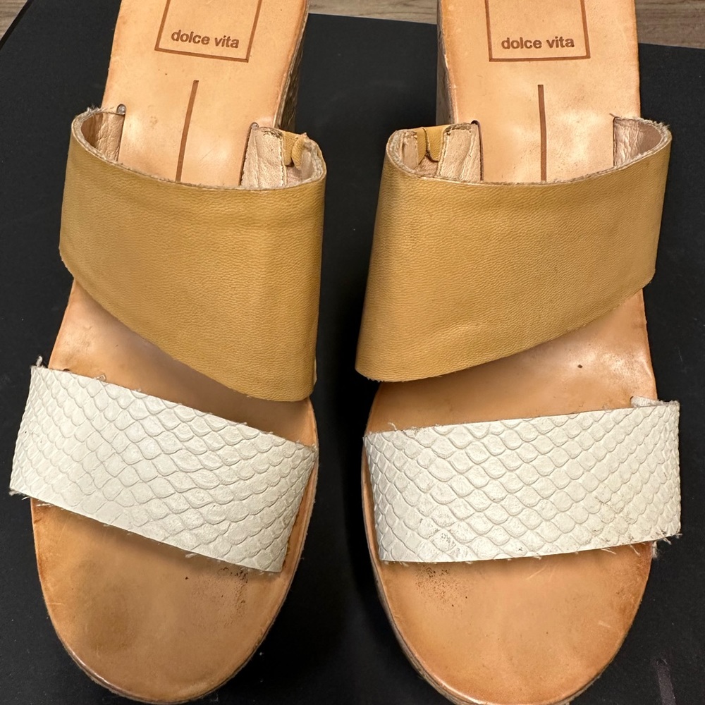 Dolce Vida women’s 6.5 wedge slip on sandals